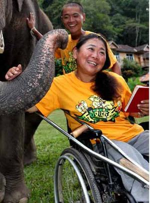 fan-meng-with-his-mother